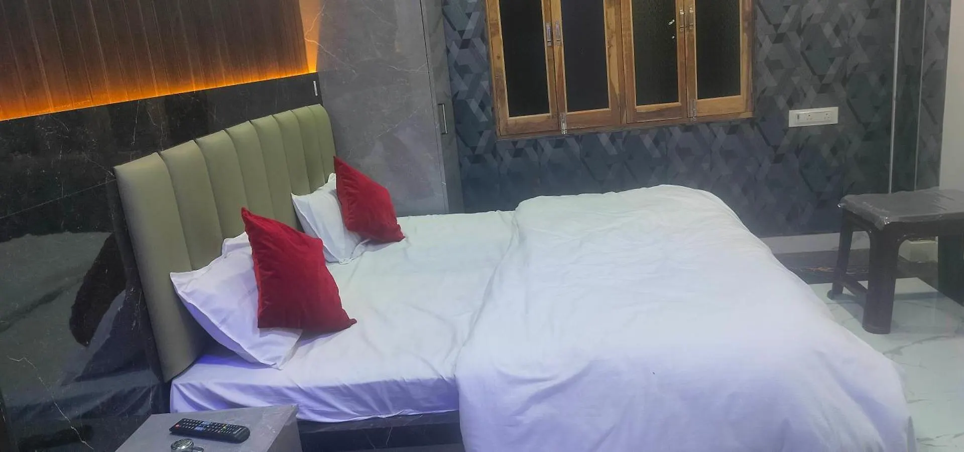 Ananya Paying Guest House Benares India